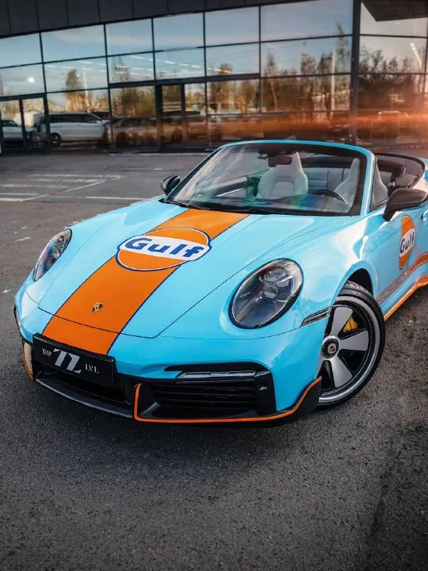 Передняя часть Porsche 911 Turbo S Gulf