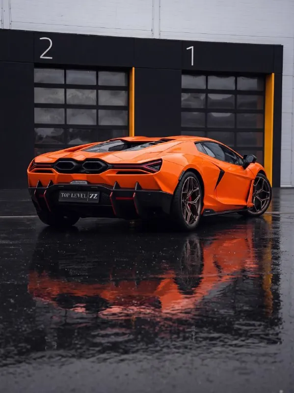 Lamborghini Revuelto после первичного обслуживания