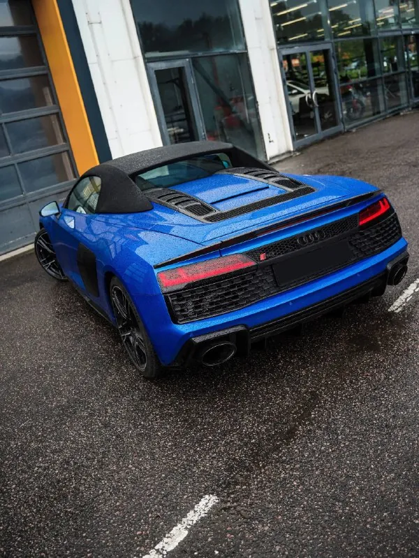 Задняя часть Audi R8 после работ в Top Level