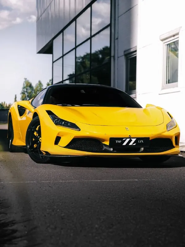 Ferrari F8 Tributo на техническом обслуживании в Top Level