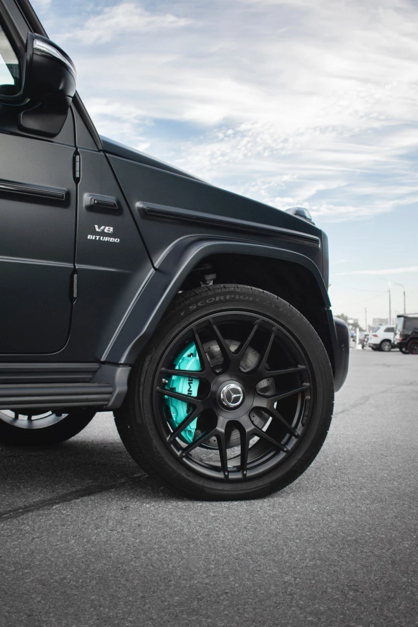 Mercedes-Benz G-Class с индивидуальным бирюзовым салоном Top Level