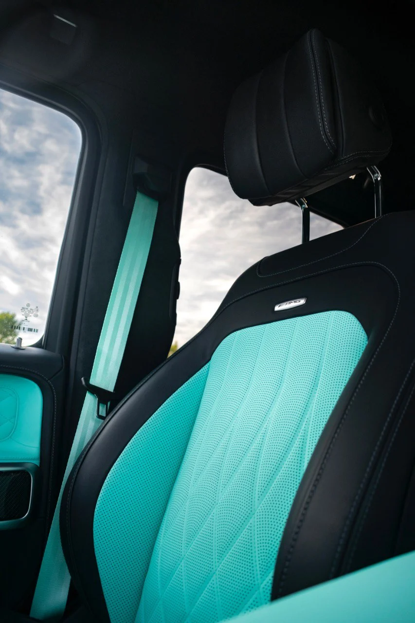 Деталь бирюзового салона Mercedes-Benz G-Class — кадр 6