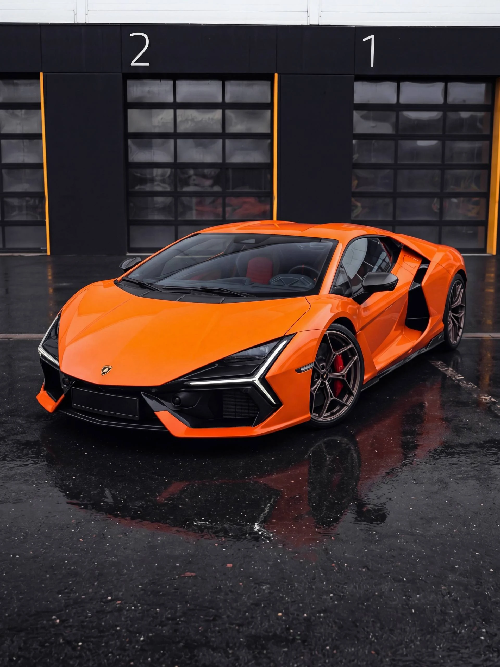 Lamborghini Revuelto на нулевом техническом обслуживании в Top Level