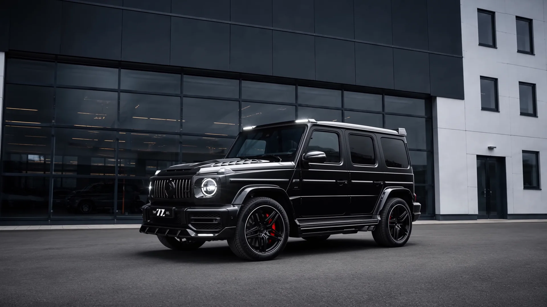 Готовый Mercedes-Benz G-Class у центра Top Level