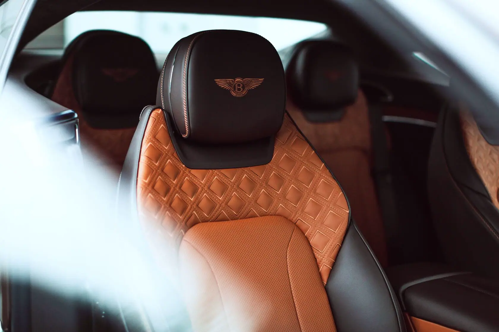 Bentley Continental GT W12: изображение проекта 4 из 34