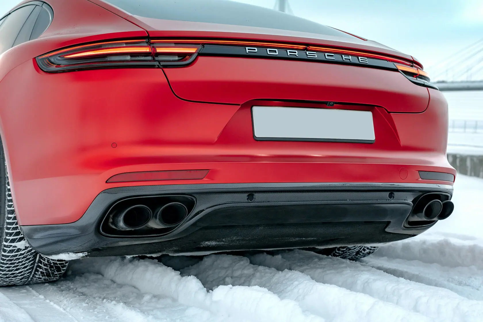 Porsche Panamera 4S: изображение проекта 3 из 28