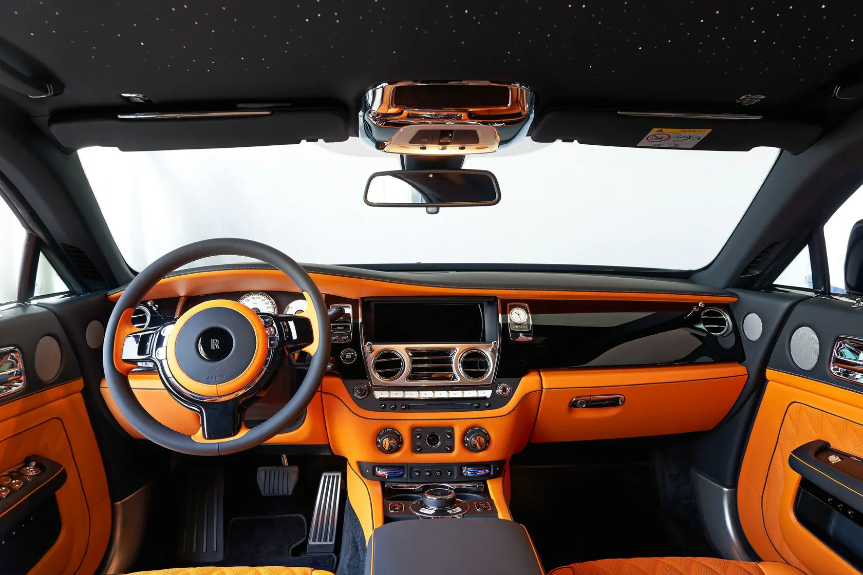 Rolls-Royce Wraith — интерьер после работ в Top Level