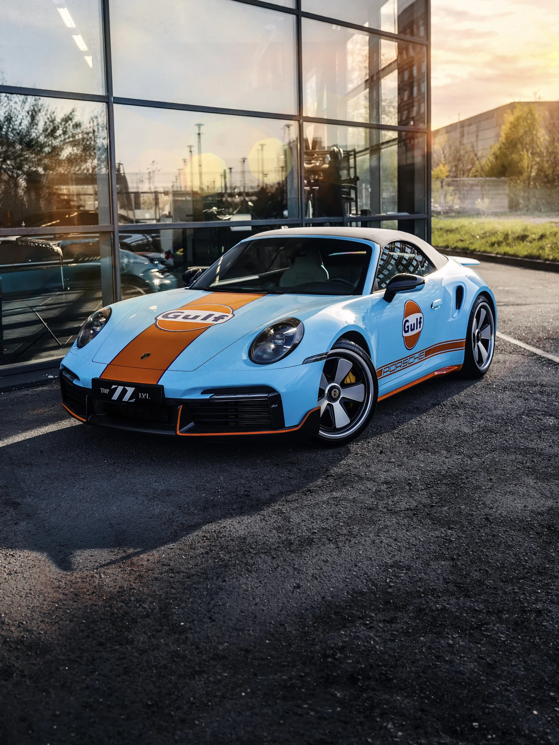 Передняя часть Porsche 911 Turbo S Gulf
