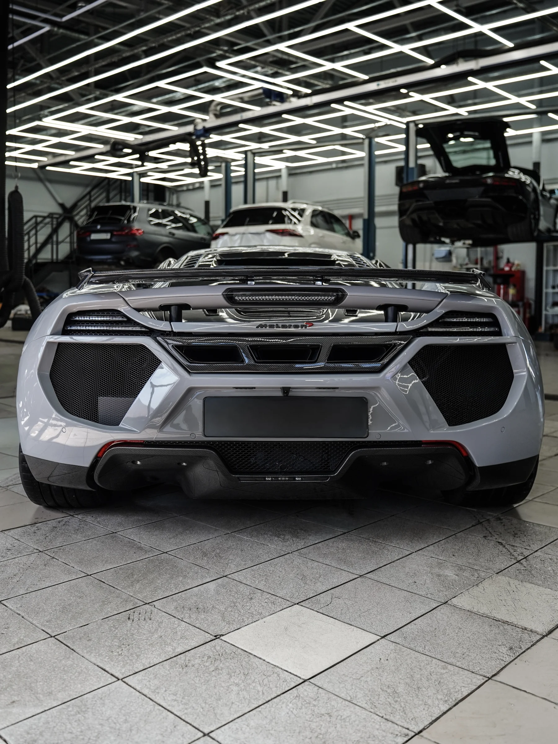 Lamborghini Huracan в сервисной зоне Top Level