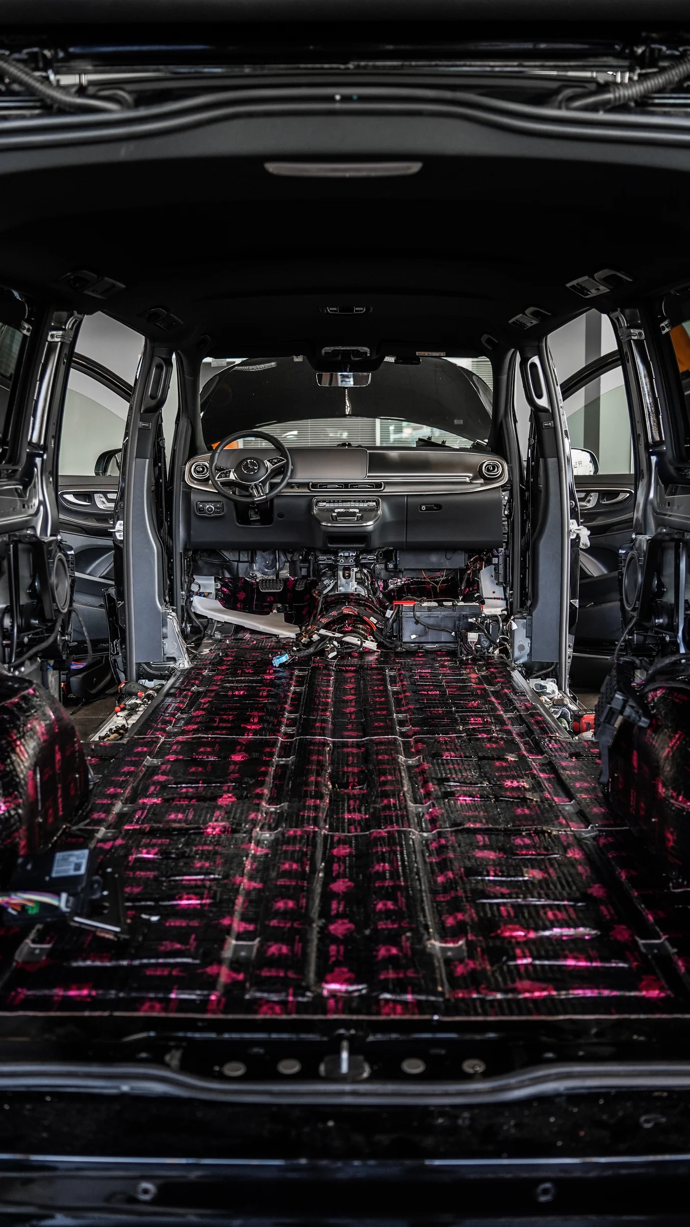 Многослойная шумоизоляция пола Mercedes-Benz V-Class